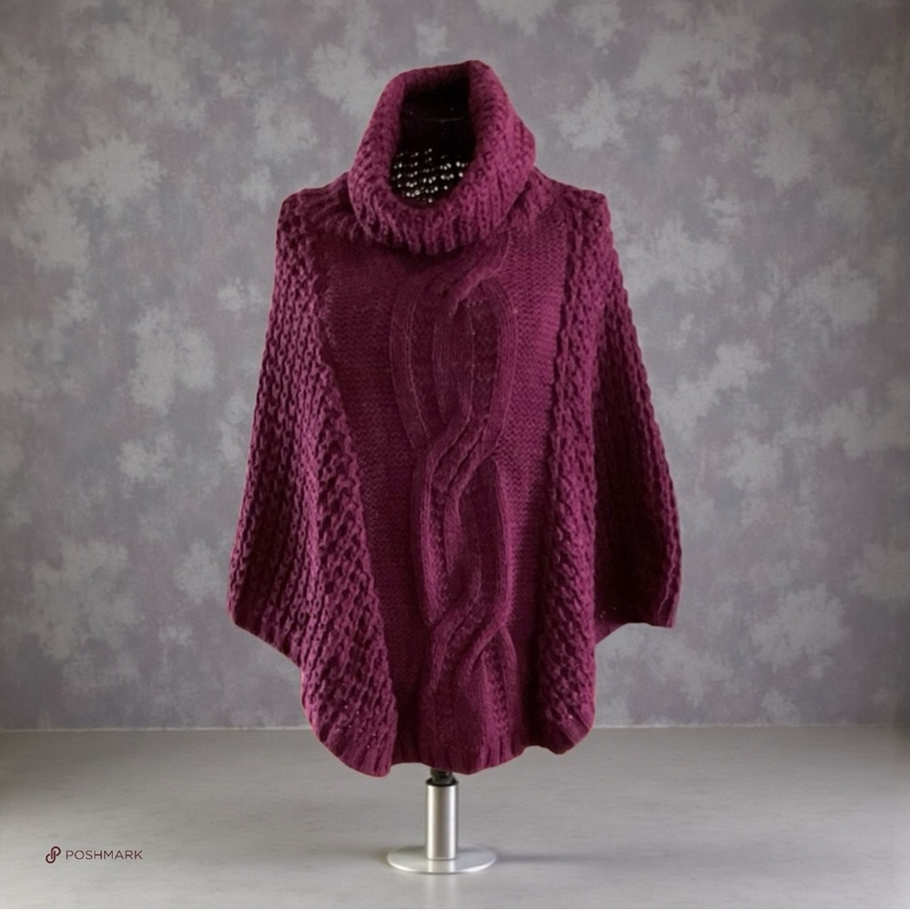 💖 Luxe Italian Cable Knit Turtleneck Poncho 💖